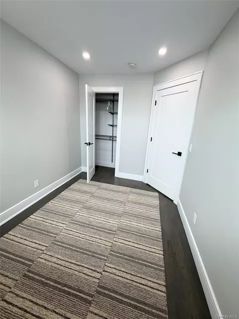 Bedroom - 15419 Riverside Dr #24B, Whitestone, NY 11357 photo 2 of 6