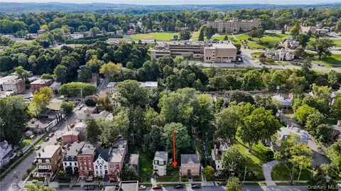 289 Grand St, Newburgh City, NY 12550