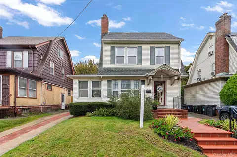 45-24 171st St, Flushing, NY 11358