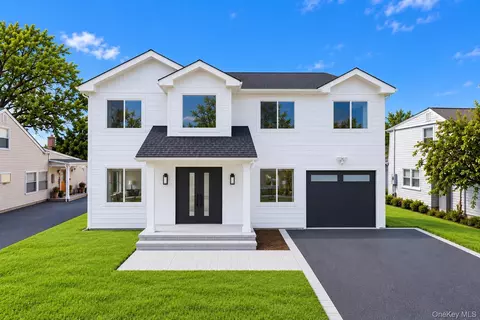 2337 Westley Rd, Westbury, NY 11590