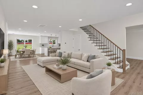 2337 Westley Rd, Westbury, NY 11590