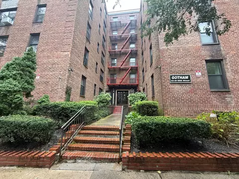 83-30 98 St #1A, Woodhaven, NY 11421