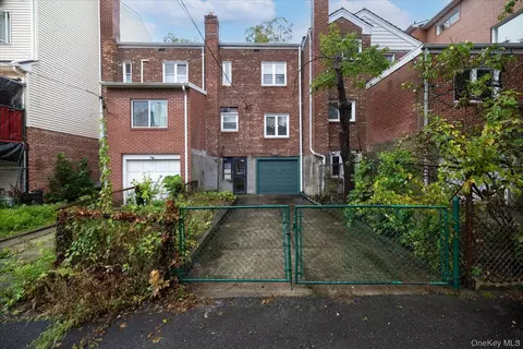 Exterior - 144-17 77th Ave, Flushing, NY 11367 photo 4 of 4
