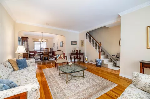 Living - 144-17 77th Ave, Flushing, NY 11367 photo 1 of 3
