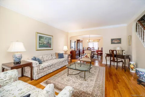 Living - 144-17 77th Ave, Flushing, NY 11367 photo 2 of 3