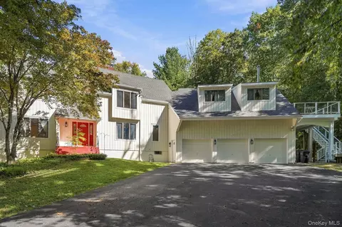 31 Dingee Rd, Lewisboro, NY 10590