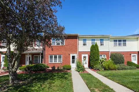 276 Temple Hill Rd #1305, New Windsor, NY 12553