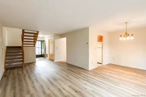 Living - 7 Topaz Run, Poughkeepsie, NY 12603 photo 1 of 5