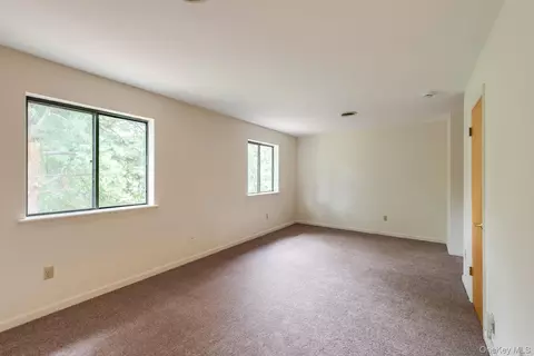 Bedroom - 7 Topaz Run, Poughkeepsie, NY 12603 photo 4 of 7