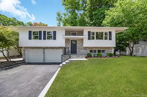 145 Lenore Ln, Centereach, NY 11720