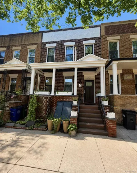 7217 67th Pl, New York, NY 11385