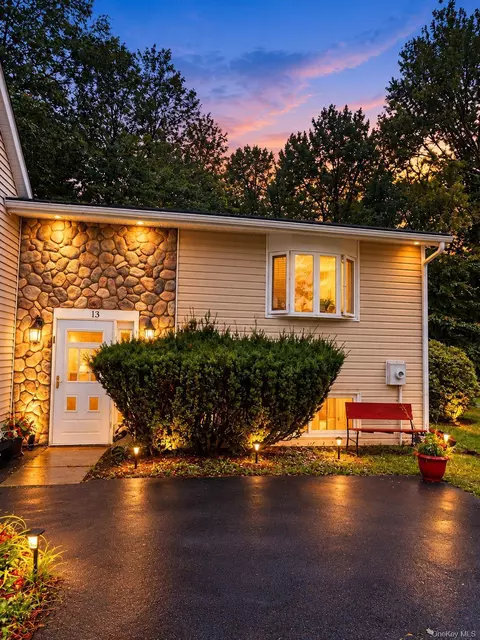13 James Pl, Thompson, NY 12751