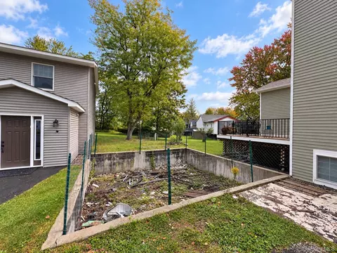 14 James Pl, Thompson, NY 12751