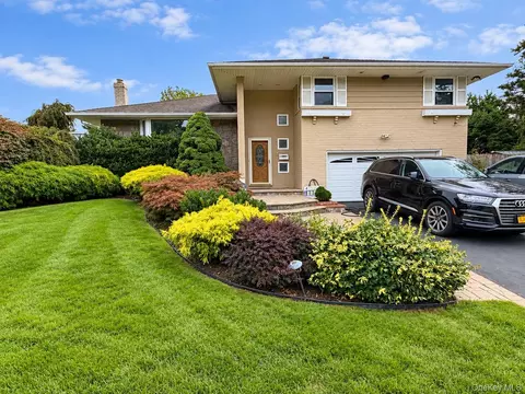 68 Hazelwood Dr, Jericho, NY 11753