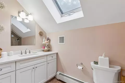 Bath - 30 Range Dr, Merrick, NY 11566 photo 3 of 3