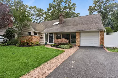 Exterior - 30 Range Dr, Merrick, NY 11566 photo 2 of 7