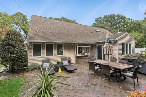 Exterior - 30 Range Dr, Merrick, NY 11566 photo 4 of 7