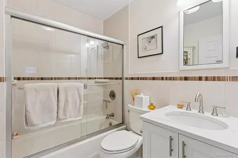 Bath - 30 Range Dr, Merrick, NY 11566 photo 1 of 3