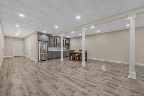 Other - 52102 Beech Tree Ln, Plainview, NY 11803 photo 6 of 9