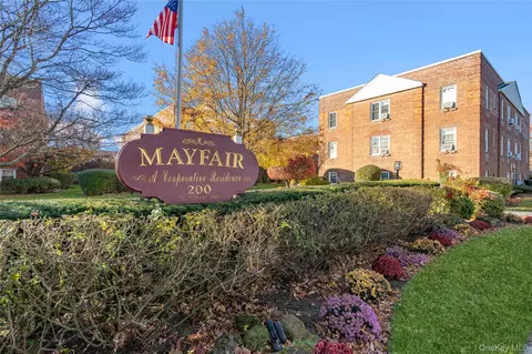 200 N Village Ave #100, Rockville Centre, NY 11570