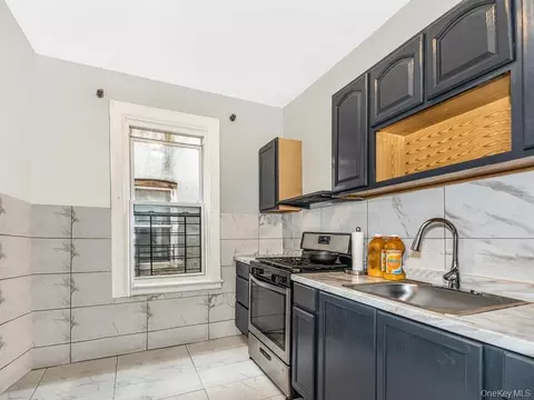 Kitchen - 1035 Elder Ave, New York, NY 10472 photo 2 of 2