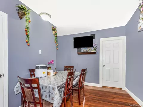 Dining - 1035 Elder Ave, New York, NY 10472 photo 1 of 1