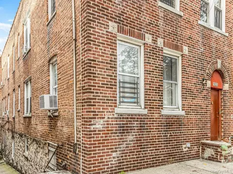 Exterior - 1035 Elder Ave, New York, NY 10472 photo 2 of 2