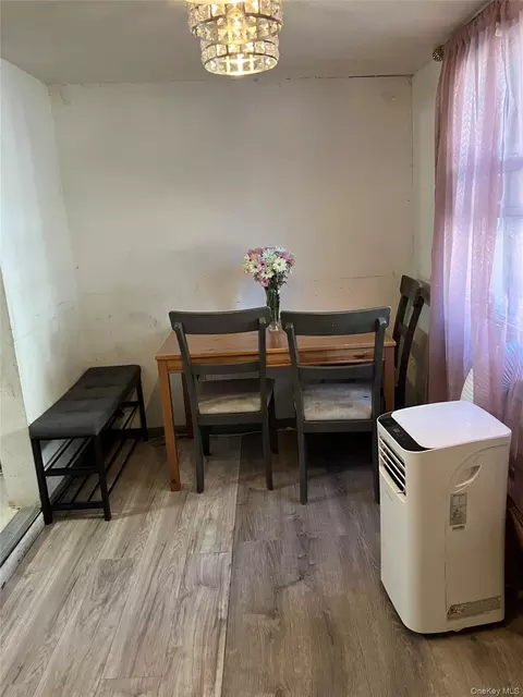 Dining - 51 Thompson St, Poughkeepsie, NY 12601 photo 1 of 1
