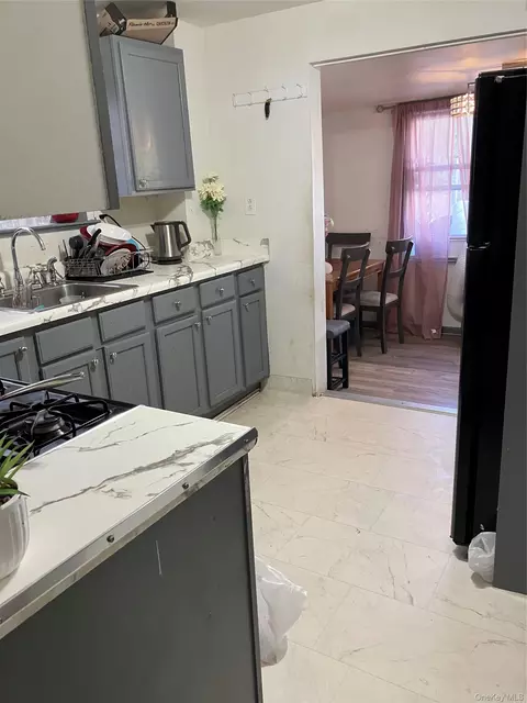 Entry Way - 51 Thompson St, Poughkeepsie, NY 12601 photo 1 of 1