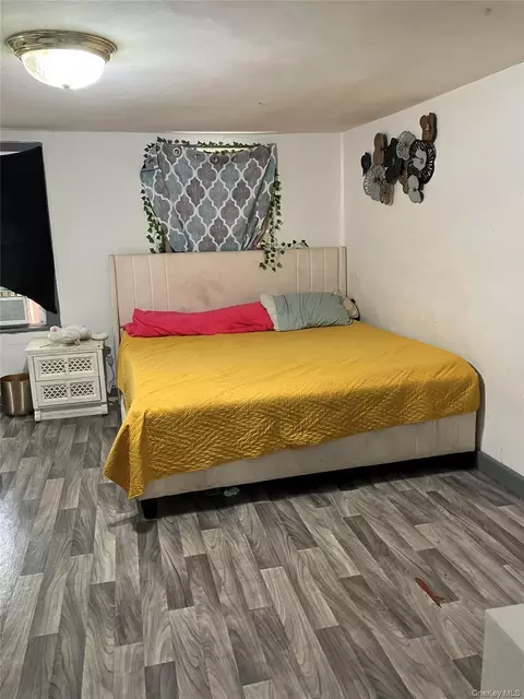 Bedroom - 51 Thompson St, Poughkeepsie, NY 12601 photo 3 of 4