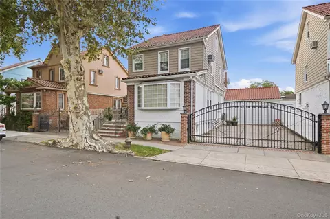 88-21 79th Ave, New York, NY 11385