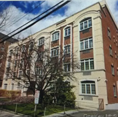 85-15 120th #3A, Kew Gardens, NY 11415