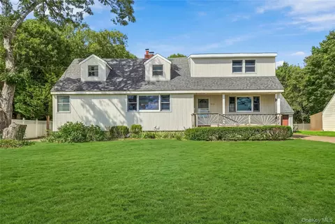 930 Tooker Ave, West Babylon, NY 11704