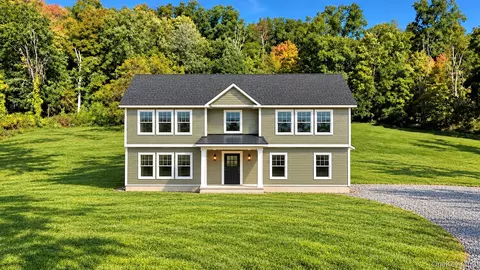 563 Old Mountain Rd, Mount Hope, NY 10963