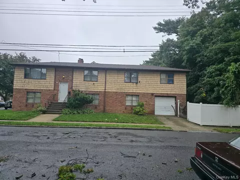 223-03 101 Ave, New York, NY 11429