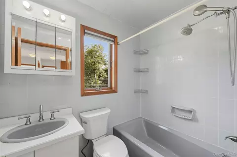 Bath - 38 Wall St, Mount Pleasant, NY 10595 photo 5 of 6
