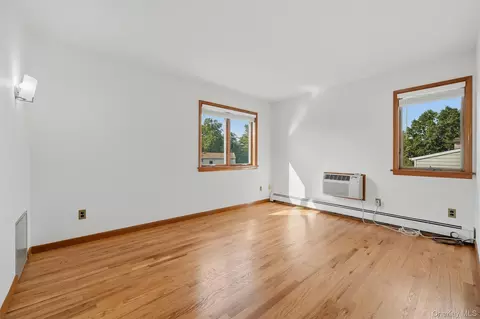 Living - 38 Wall St, Mount Pleasant, NY 10595 photo 13 of 13