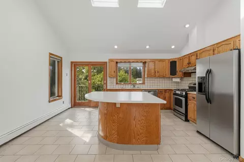 Kitchen - 38 Wall St, Mount Pleasant, NY 10595 photo 7 of 10