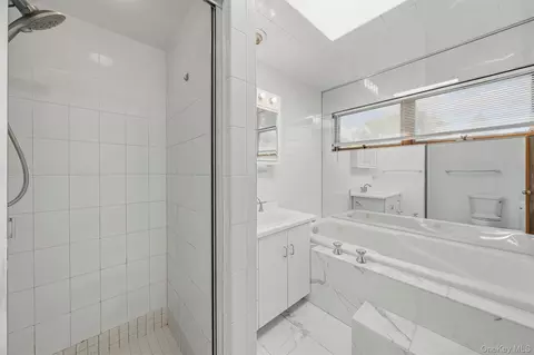 Bath - 38 Wall St, Mount Pleasant, NY 10595 photo 4 of 6