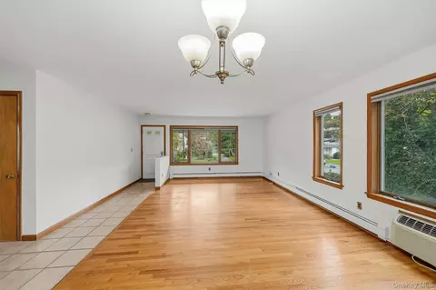 Living - 38 Wall St, Mount Pleasant, NY 10595 photo 4 of 13