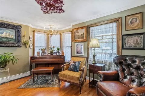 Living - 92 Jennings Ave, Patchogue, NY 11772 photo 1 of 5