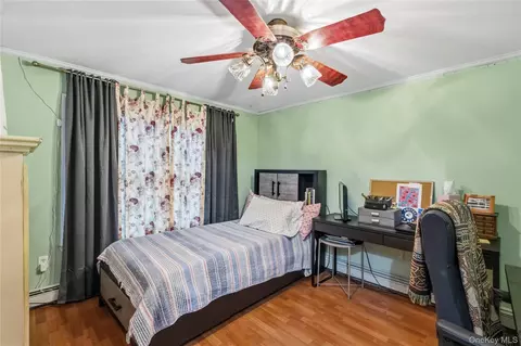 Bedroom - 92 Jennings Ave, Patchogue, NY 11772 photo 2 of 4
