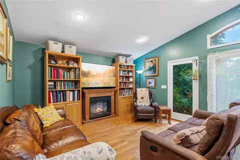 Living - 92 Jennings Ave, Patchogue, NY 11772 photo 3 of 5