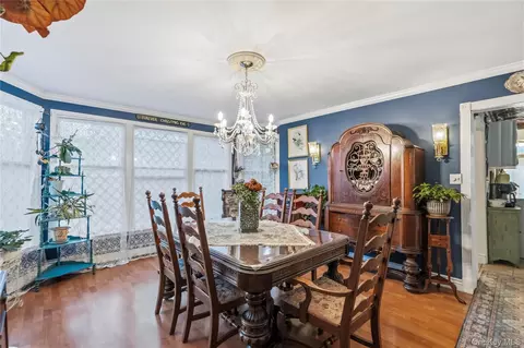 Dining - 92 Jennings Ave, Patchogue, NY 11772 photo 1 of 2