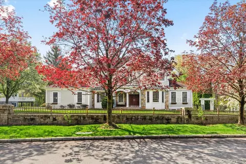 68 Stonewall Cir, Harrison, NY 10604
