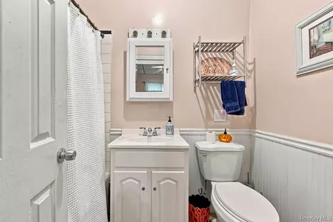 Bath - 227 Devoe St, Brooklyn, NY 11211 photo 1 of 2