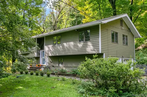 999 Cliff Ave, Yorktown, NY 10598