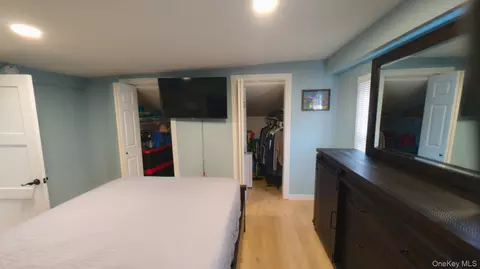 Bedroom - 33 Debra Ct 33 Debra Ct, Poughkeepsie, NY 12601 photo 3 of 4