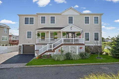 632 Arthur St, Baldwin, NY 11510