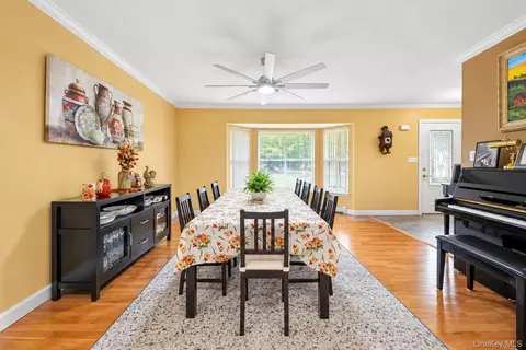 Dining - 344 Barton Ave, Brookhaven, NY 11772 photo 3 of 4